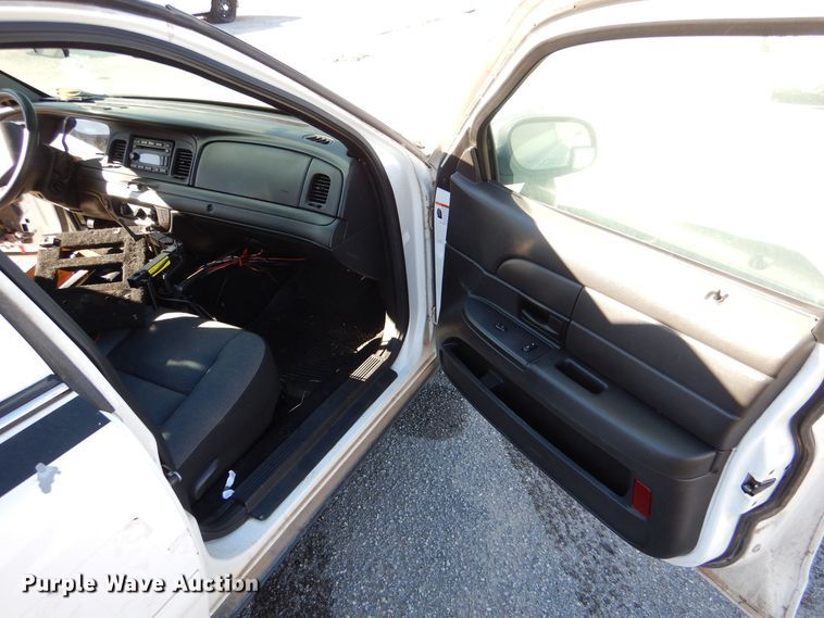 image for item MT9946 2008 Ford Crown Victoria Police Interceptor