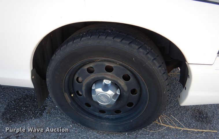 image for item MT9946 2008 Ford Crown Victoria Police Interceptor