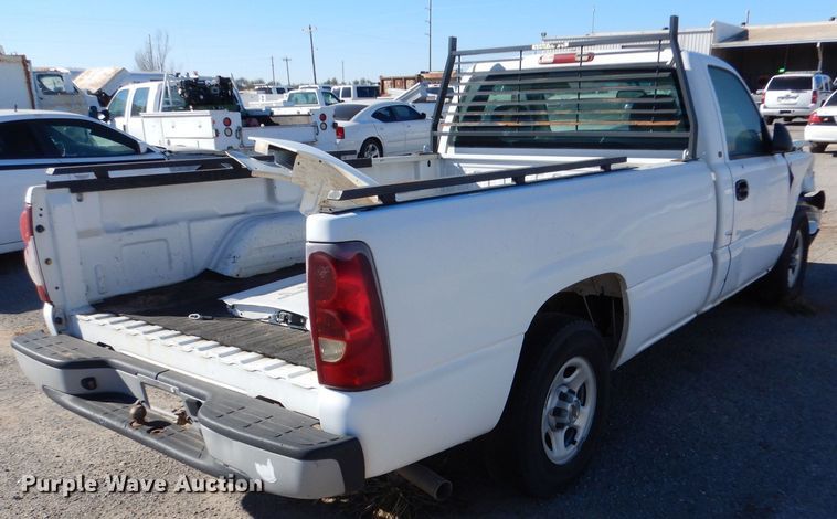 image for item MT9947 2003 Chevrolet Silverado 1500  pickup truck