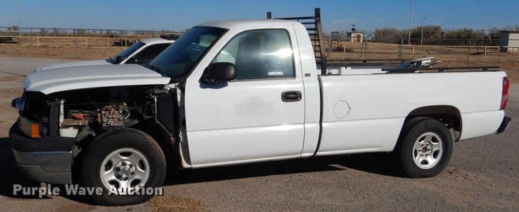image for item MT9947 2003 Chevrolet Silverado 1500  pickup truck