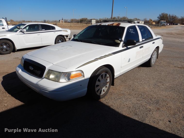 image for item MT9949 2006 Ford Crown Victoria Police Interceptor