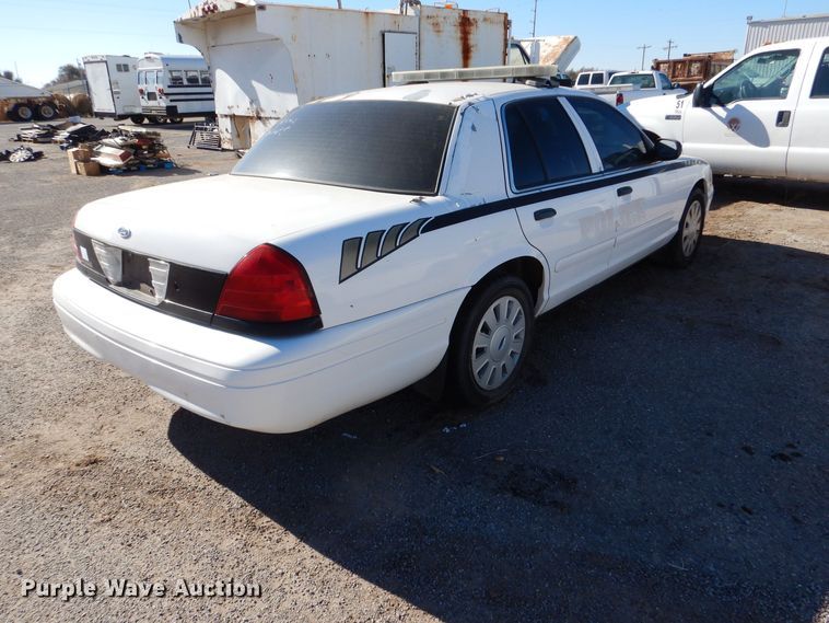 image for item MT9949 2006 Ford Crown Victoria Police Interceptor