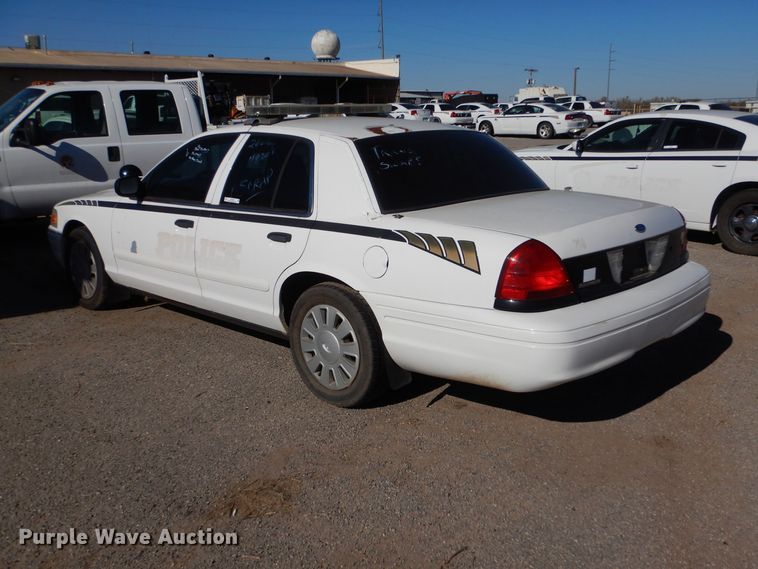 image for item MT9949 2006 Ford Crown Victoria Police Interceptor