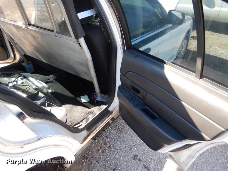 image for item MT9949 2006 Ford Crown Victoria Police Interceptor