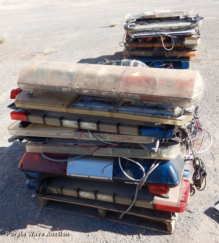 image for item MT9951 Approximately 28 light bars