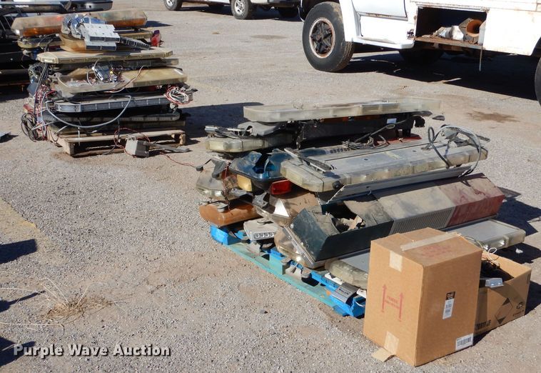 image for item MT9951 Approximately 28 light bars