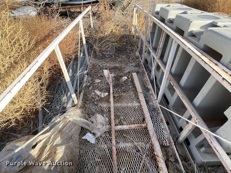 image for item MT9966 (7) 8"L x 4'W boat docks