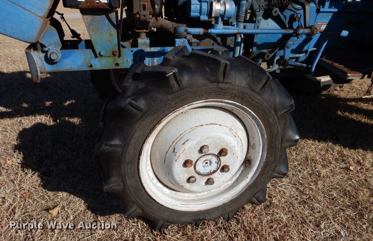 image for item MT9970 1979 Ford 1300  MFWD tractor