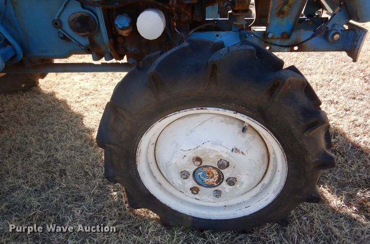 image for item MT9970 1979 Ford 1300  MFWD tractor