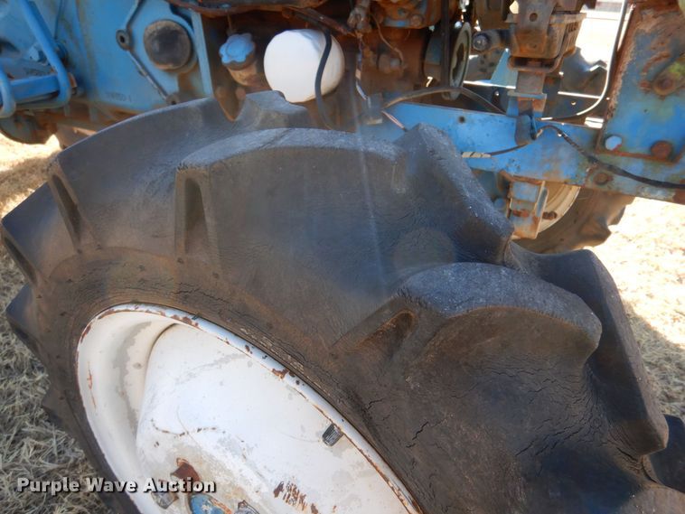 image for item MT9970 1979 Ford 1300  MFWD tractor