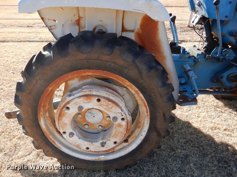image for item MT9970 1979 Ford 1300  MFWD tractor