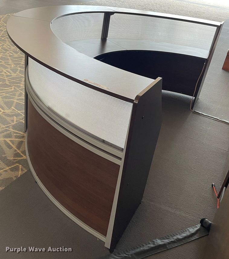 image for item MT9973 Desk