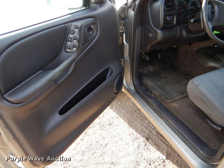 image for item MT9977 2000 Dodge Durango Sport  SUV