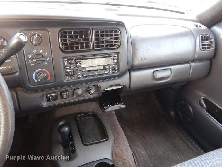 image for item MT9977 2000 Dodge Durango Sport  SUV