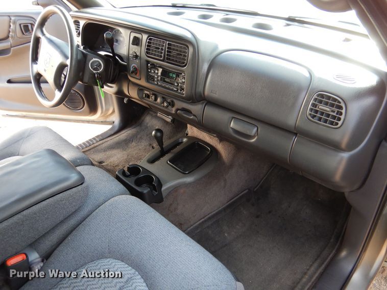 image for item MT9977 2000 Dodge Durango Sport  SUV