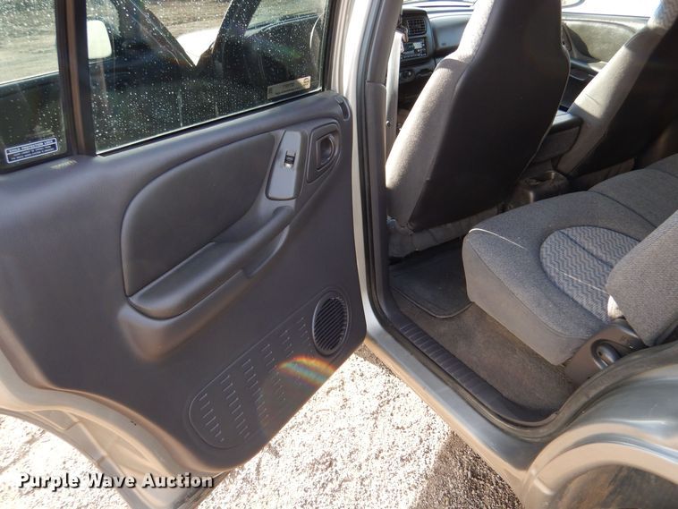 image for item MT9977 2000 Dodge Durango Sport  SUV