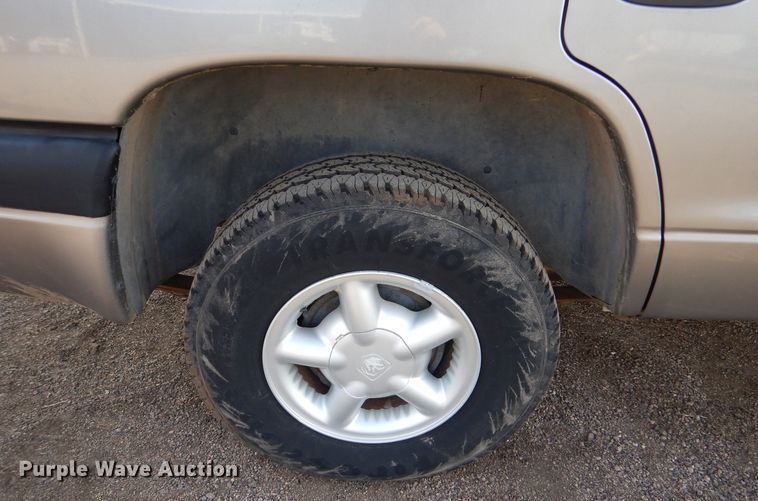 image for item MT9977 2000 Dodge Durango Sport  SUV