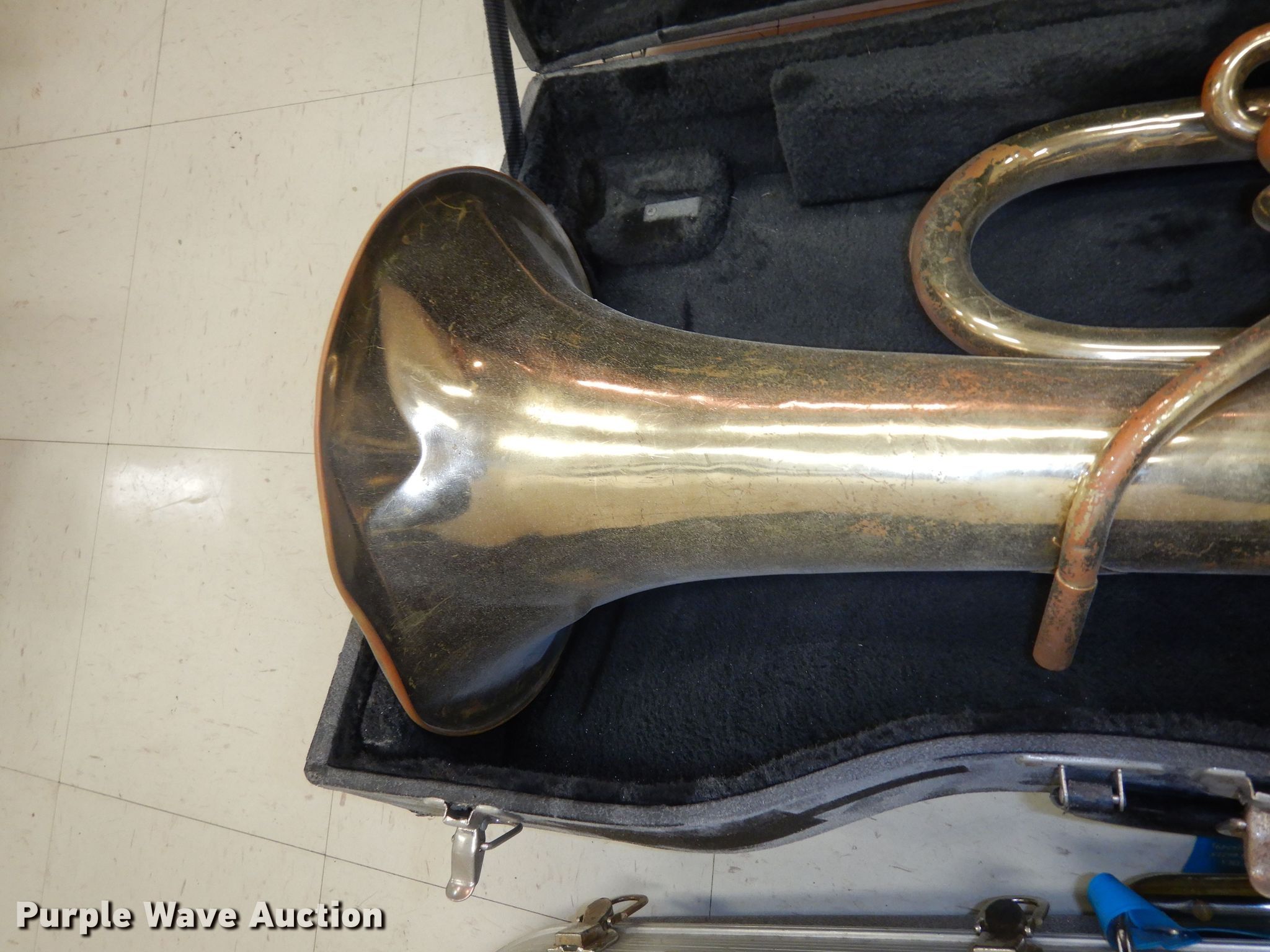 (2) tubas in Overland Park, KS Item IE9910 sold Purple Wave
