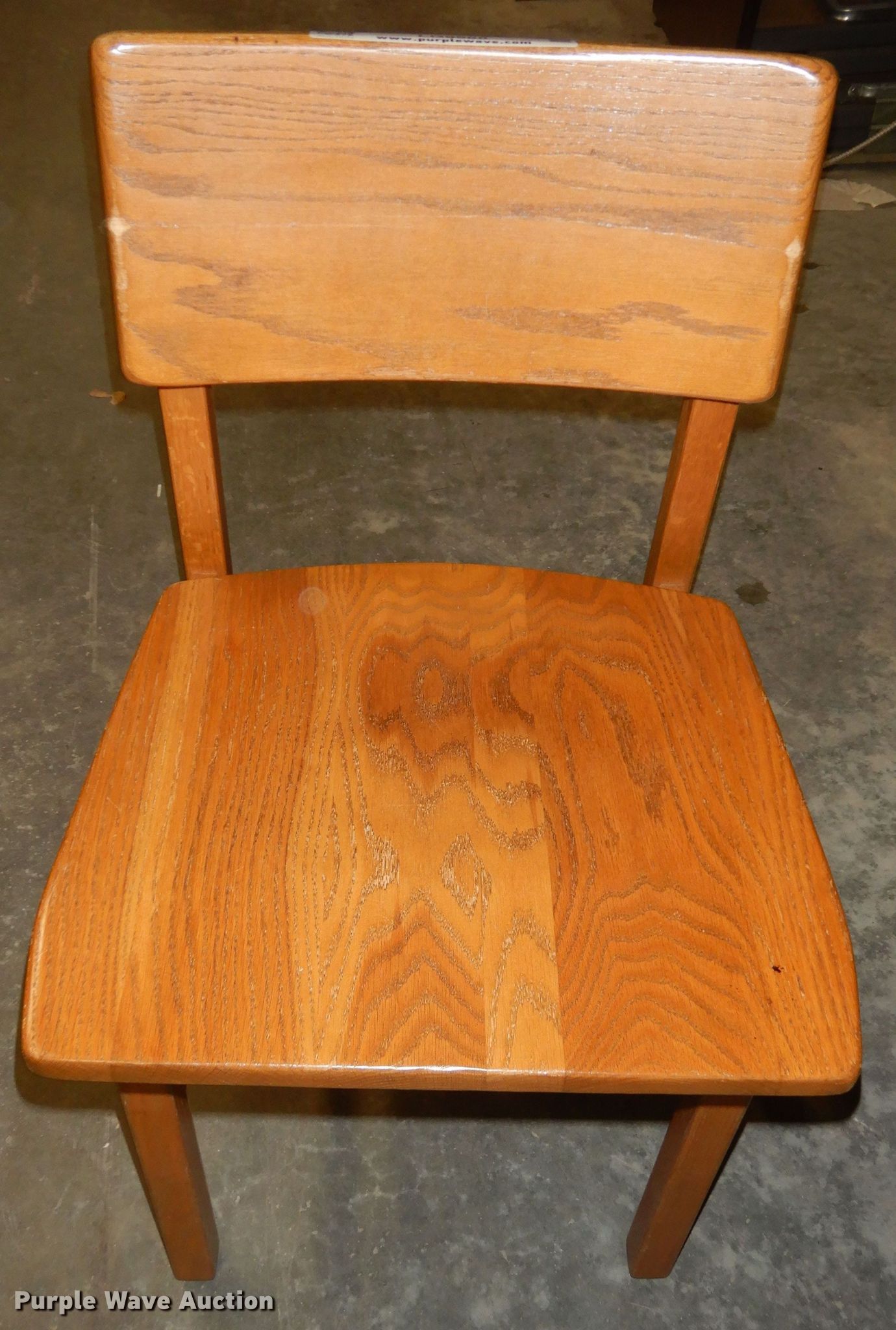 (23) chairs in Emporia, KS Item LG9988 sold Purple Wave