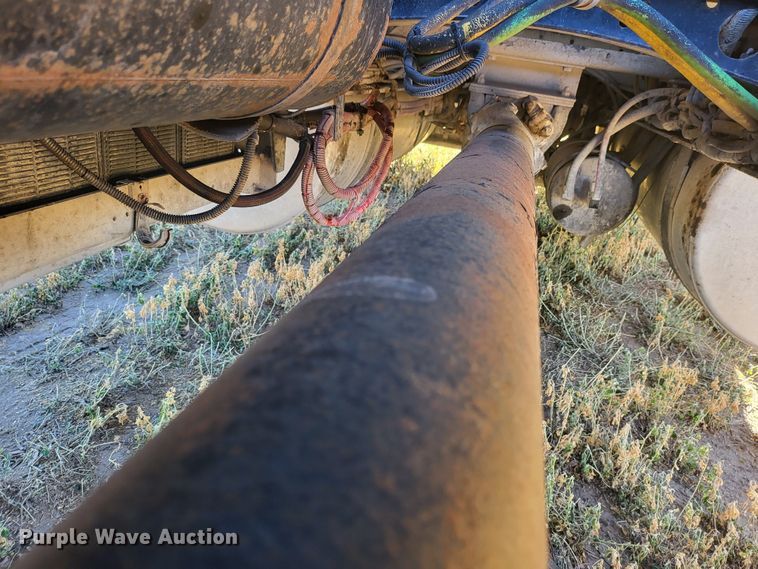 image for item DH1749 2002 Freightliner FLD  semi truck