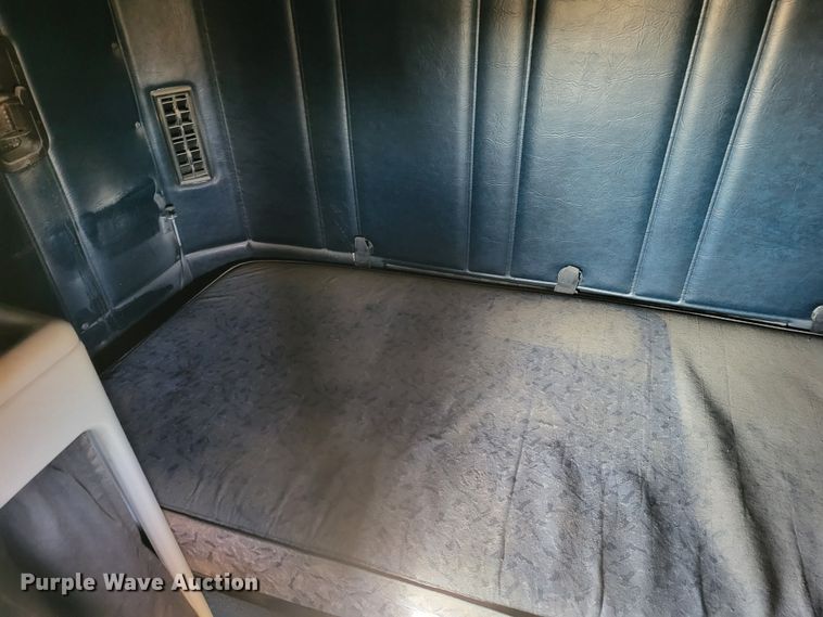 image for item DH1749 2002 Freightliner FLD  semi truck