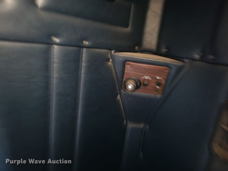 image for item DH1749 2002 Freightliner FLD  semi truck