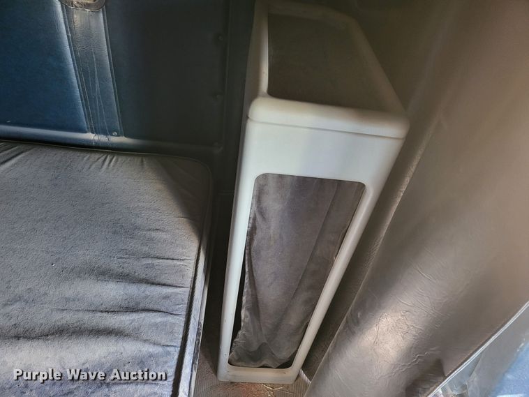 image for item DH1749 2002 Freightliner FLD  semi truck