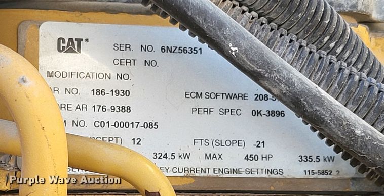 image for item DH1749 2002 Freightliner FLD  semi truck