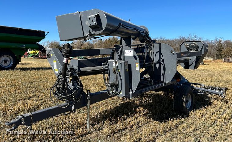 image for item DH1751 2019 Loftness GBU10  grain bag unloader