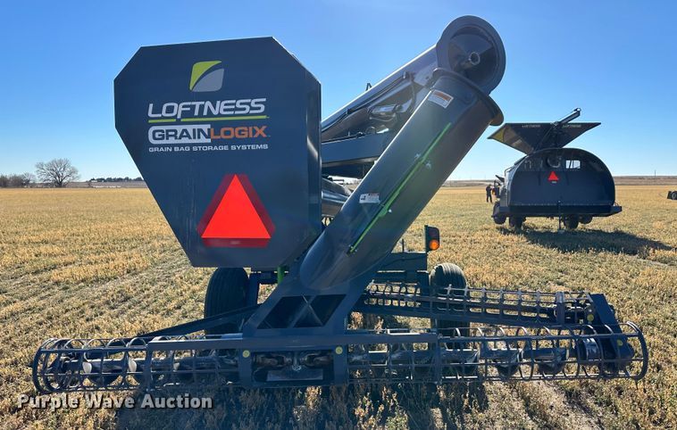image for item DH1751 2019 Loftness GBU10  grain bag unloader