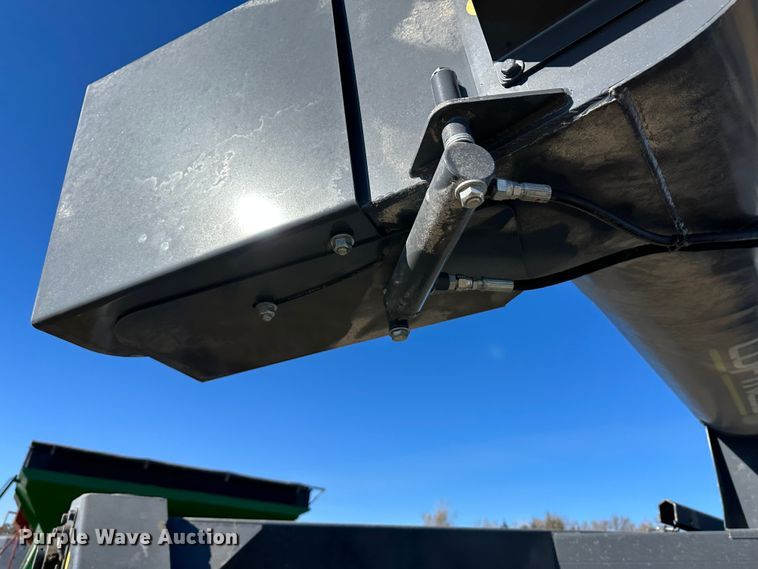 image for item DH1751 2019 Loftness GBU10  grain bag unloader