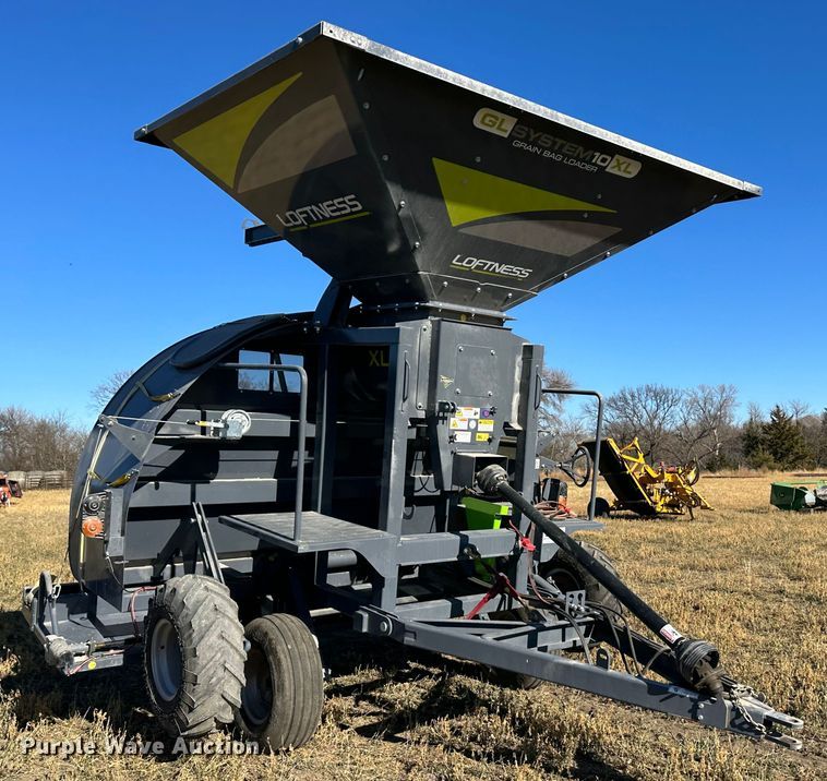 image for item DH1752 2019 Loftness XLB10  grain bagger
