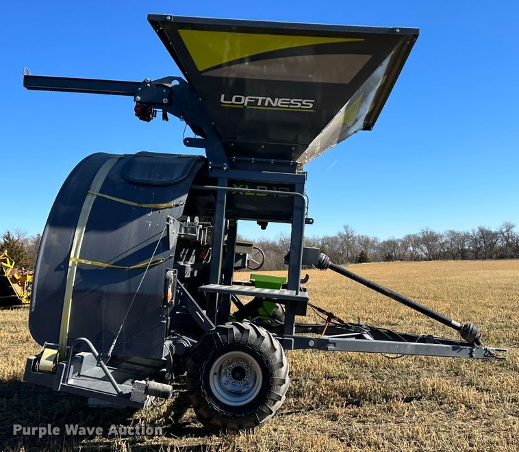 image for item DH1752 2019 Loftness XLB10  grain bagger