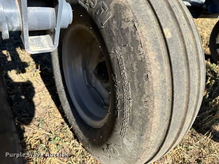 image for item DH1752 2019 Loftness XLB10  grain bagger