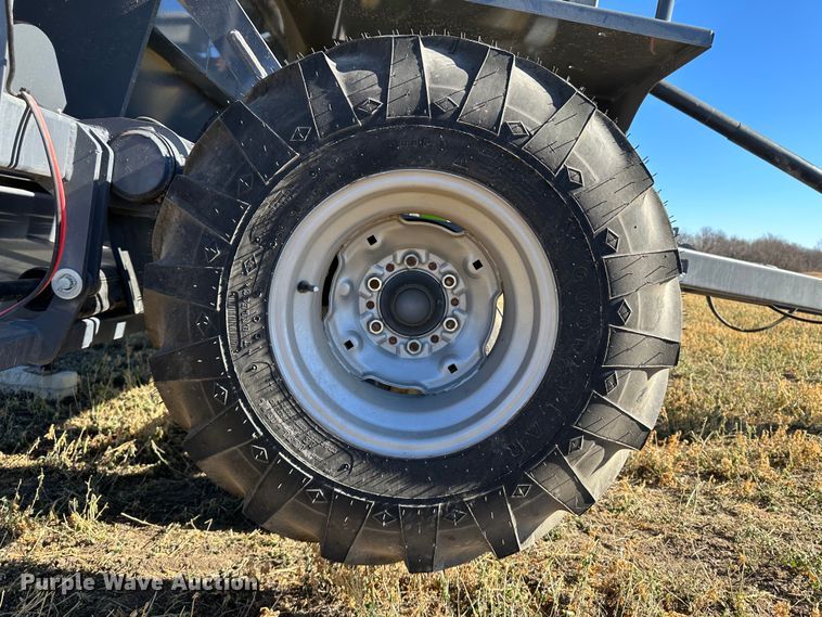 image for item DH1752 2019 Loftness XLB10  grain bagger