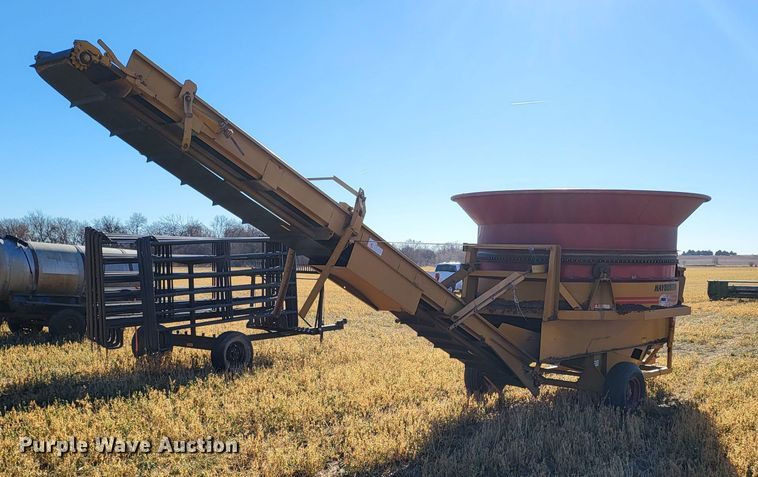 image for item DH1754 HayBuster Big Bite H1000  bale processor