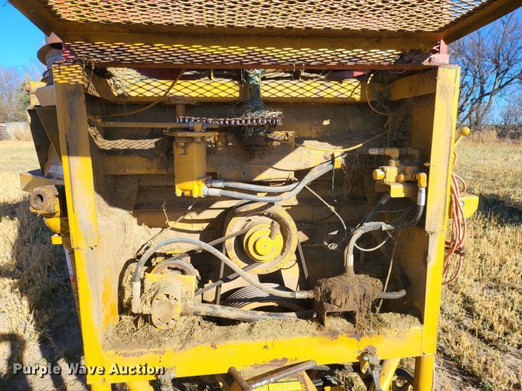 image for item DH1754 HayBuster Big Bite H1000  bale processor