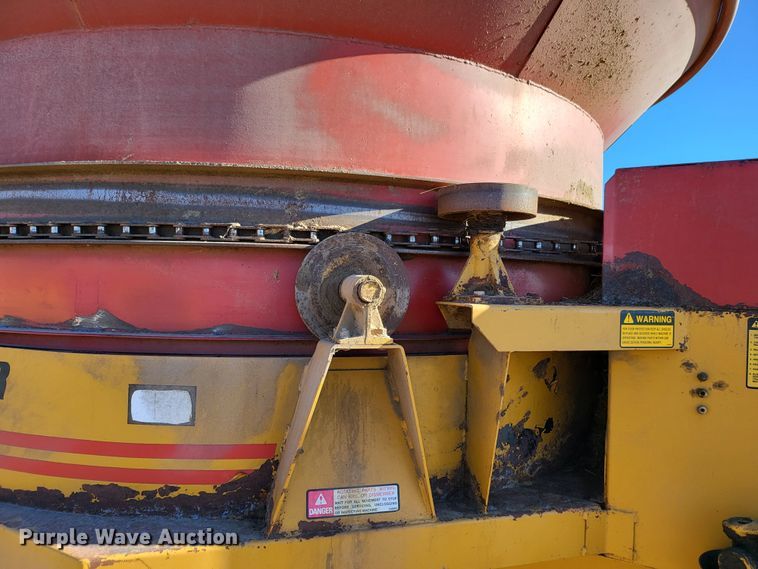 image for item DH1754 HayBuster Big Bite H1000  bale processor