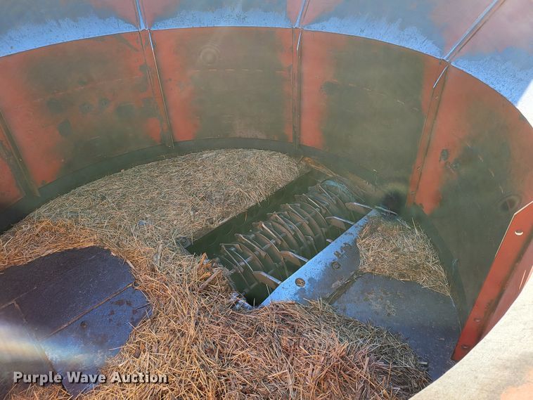 image for item DH1754 HayBuster Big Bite H1000  bale processor