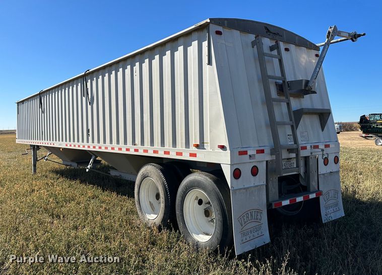 image for item DH1758 2009 Jet  grain trailer