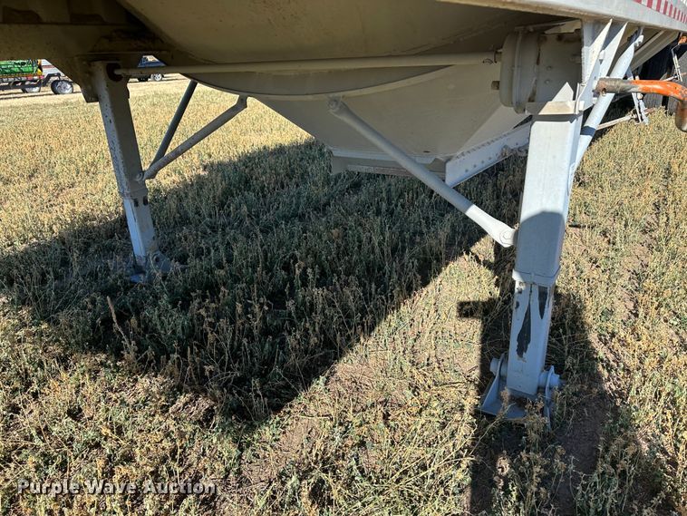 image for item DH1758 2009 Jet  grain trailer