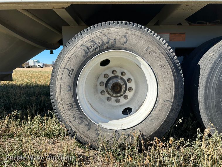 image for item DH1758 2009 Jet  grain trailer