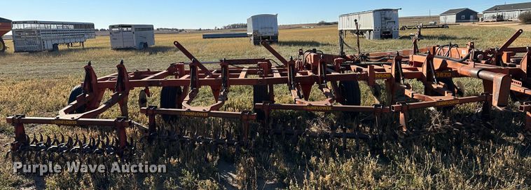 image for item DH1759 Sunflower 3670-35  sweep plow