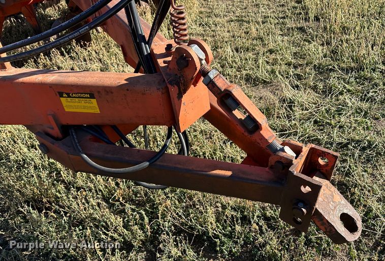 image for item DH1759 Sunflower 3670-35  sweep plow