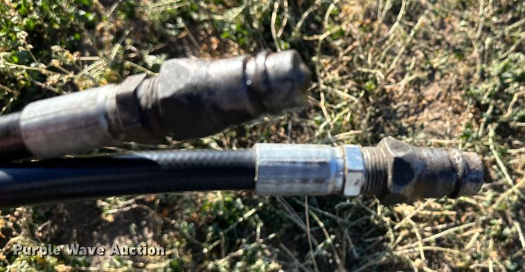 image for item DH1759 Sunflower 3670-35  sweep plow