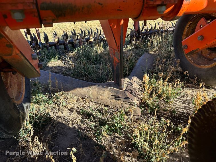 image for item DH1759 Sunflower 3670-35  sweep plow