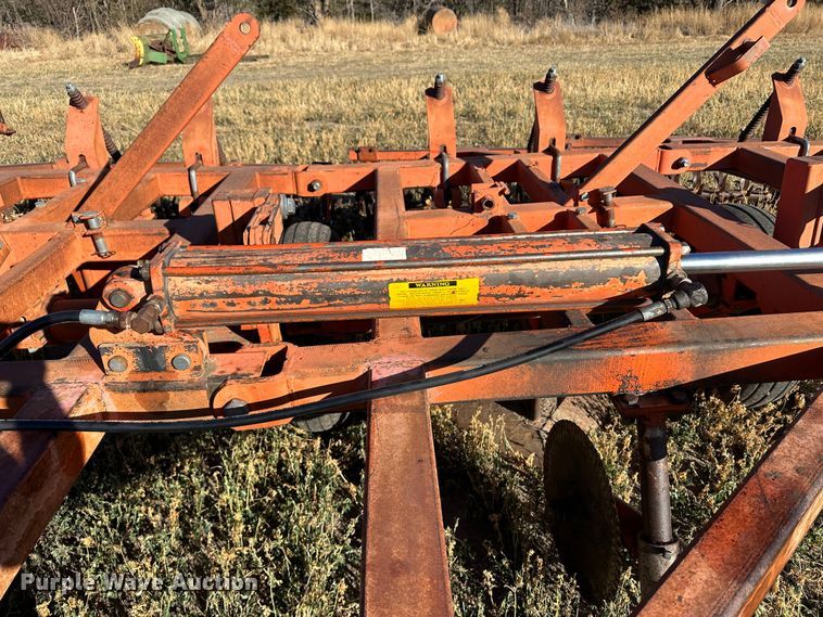 image for item DH1759 Sunflower 3670-35  sweep plow