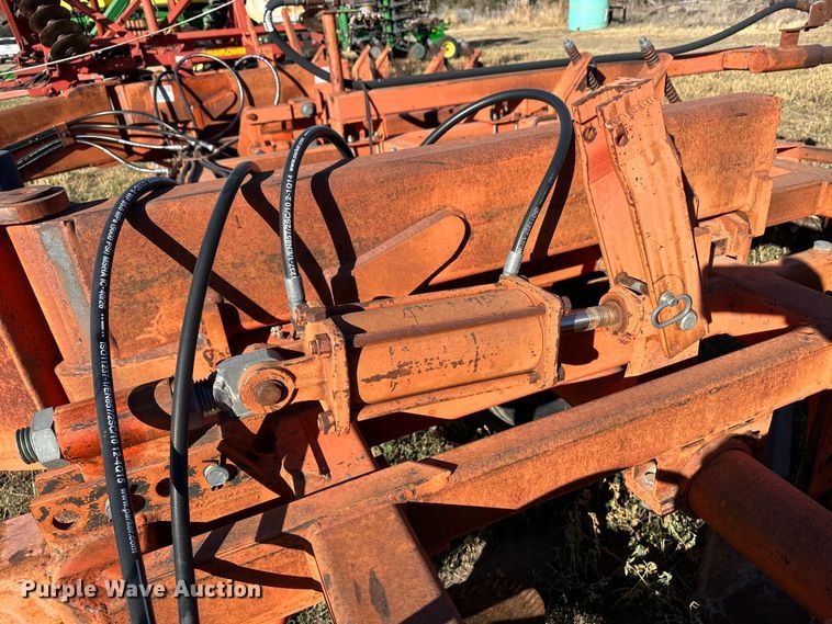 image for item DH1759 Sunflower 3670-35  sweep plow