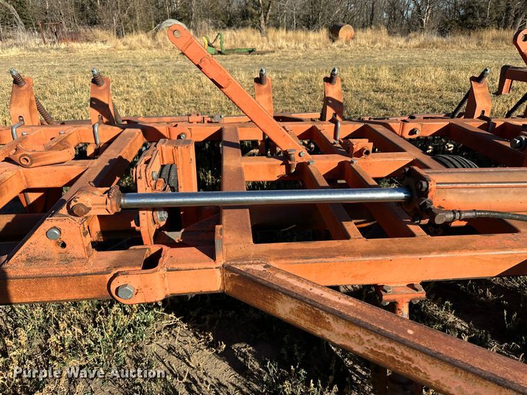 image for item DH1759 Sunflower 3670-35  sweep plow