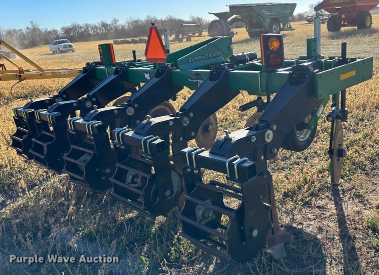 image for item DH1760 Great Plains Sub-Soiler 1300  ripper